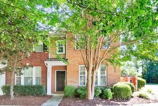 Building Photo - 10027 Juniper Trace Drive