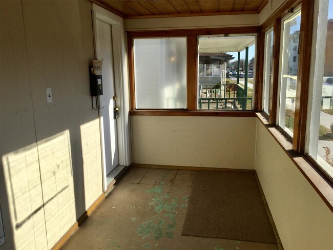 Foto del edificio - 216 W Grove St