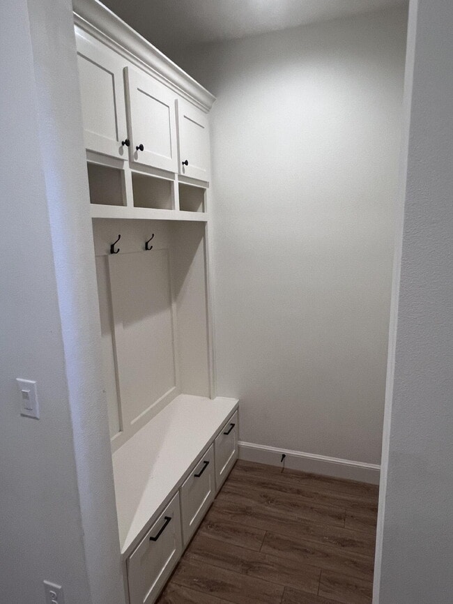 Foto del edificio - 322 Cowboy Ln