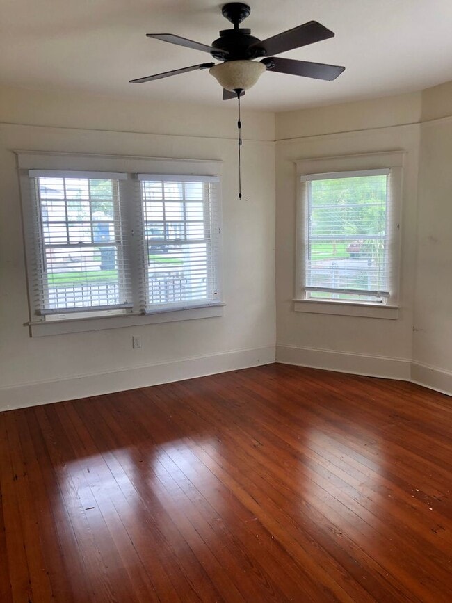 Building Photo - 2BR/1BA - Walk to Bayou St John