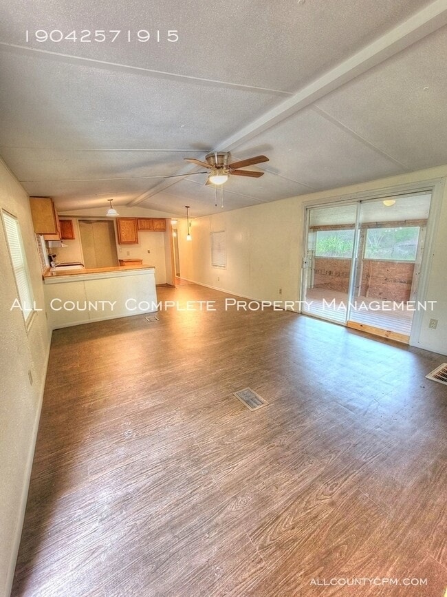 Building Photo - 7840 Old Middleburg Rd S