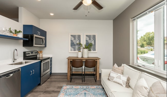 Building Photo - Spacious 1-Bedroom Apartment in Southside,...