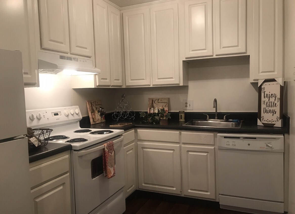 Pine Brook TN Apartments Hermitage, TN