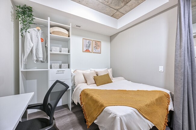 Building Photo - 2-Bedroom Apartment, All-Inclusive and Ful...