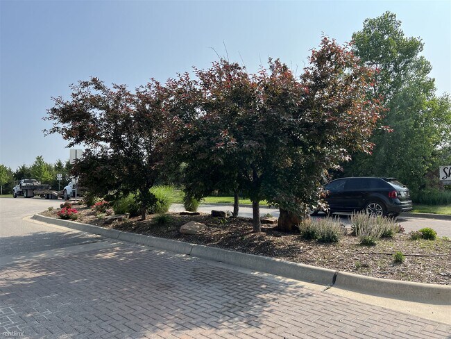 Building Photo - 4 br, 3 bath House - 1314 N Valley Ct