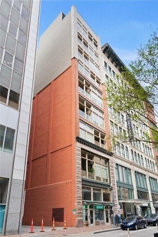 Building Photo - 941 Penn Ave