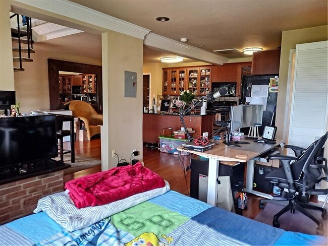 Foto del edificio - 8888 Tallwood Dr