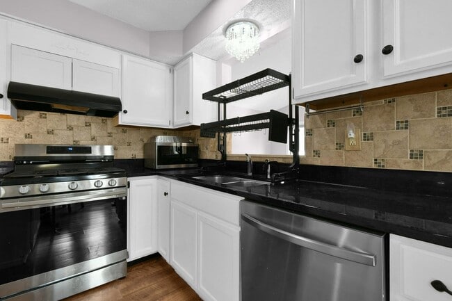 Building Photo - 4150 Eagle Head Dr