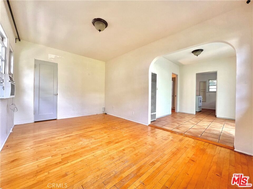 Foto principal - 1922 Lake Shore Ave