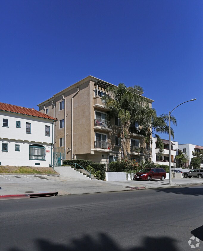 Building Photo - 345 S Harvard Blvd