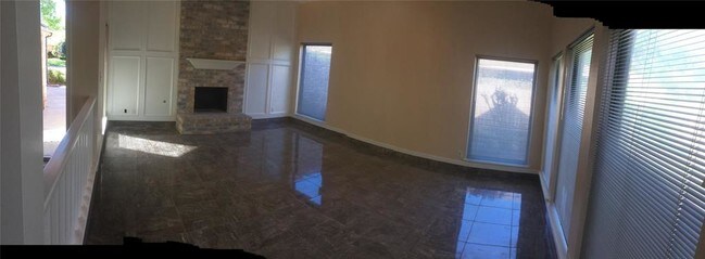 Building Photo - 15306 La Paloma Dr
