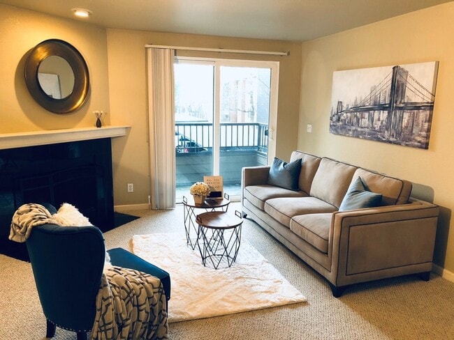 Building Photo - 746 Kirkland Circle F202 - 1