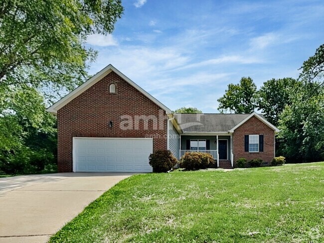 Building Photo - 4 Forsythia Ct