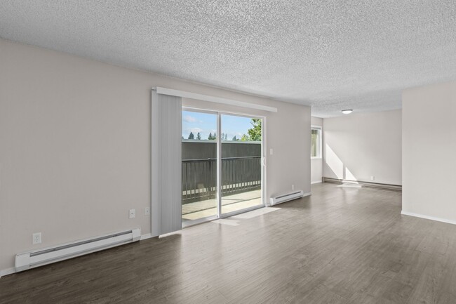 Building Photo - 2 bedroom 1 bath in South Hill area!