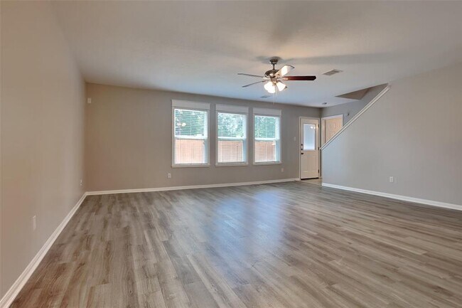 Building Photo - 16624 Foursquare Dr