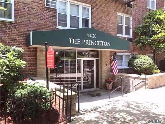Primary Photo - 4420 Douglaston Pky
