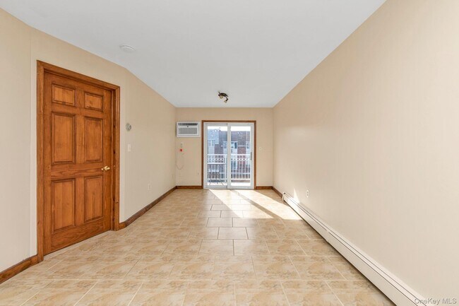 Foto del edificio - 69-21 62nd Dr