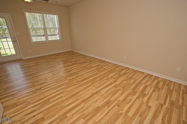 Building Photo - 107 Beacon Woods Dr