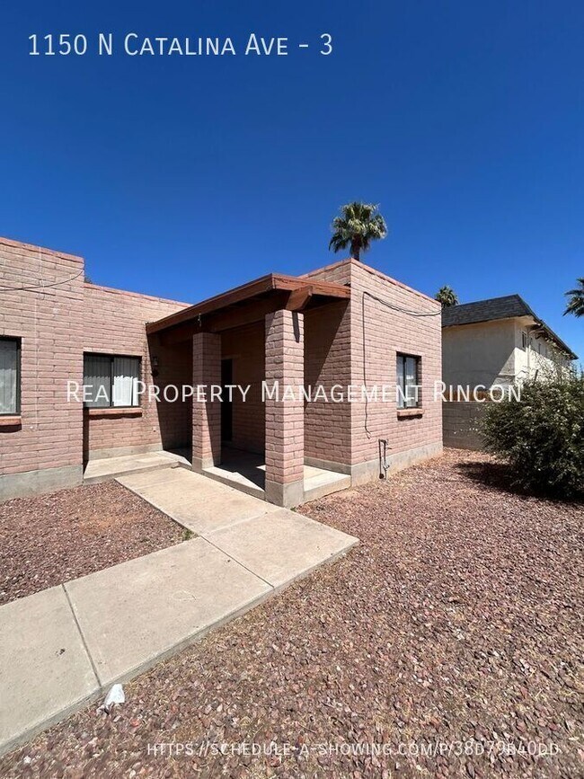 Building Photo - 1150 N Catalina Ave