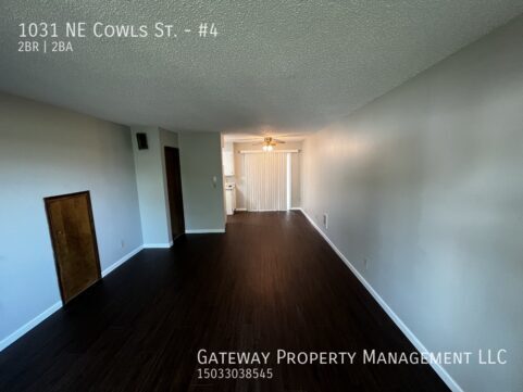 Foto del edificio - 1031 NE Cowls St