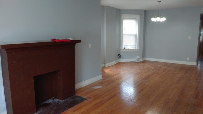 Building Photo - 4816 W Belden Ave