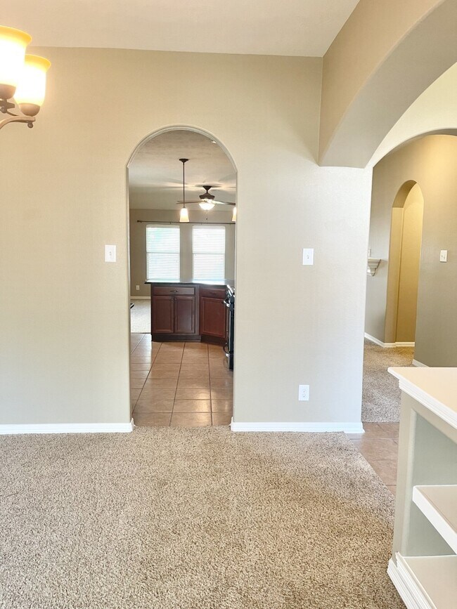 Building Photo - 11122 Barker Park Ct
