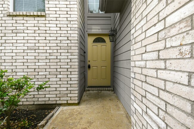 Foto del edificio - 14511 Long Meadow Dr