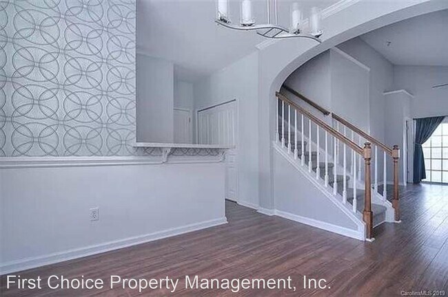 Foto del edificio - 3 br, 2.5 bath House - 215 Dawn Mist Lane