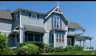 Building Photo - 58 Linden Ave