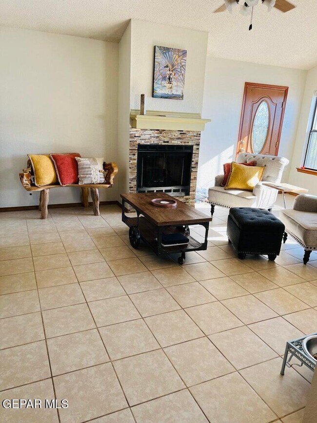 Foto del edificio - 6801 Ridgley Way