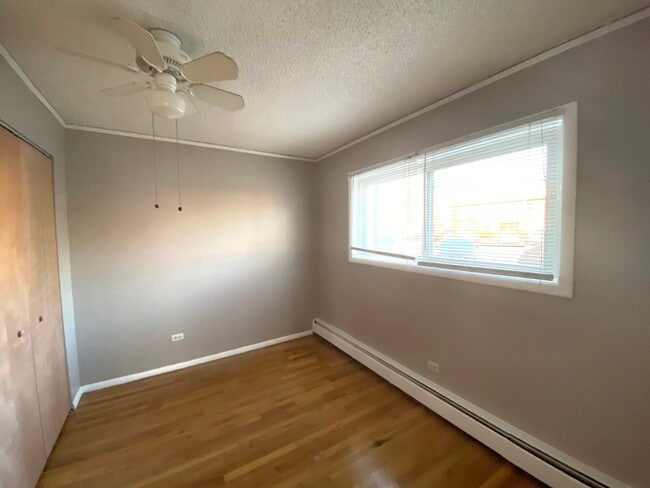 Building Photo - 8994 Kennedy Dr