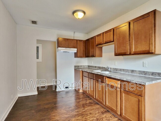 Foto del edificio - 2927 W 1st St