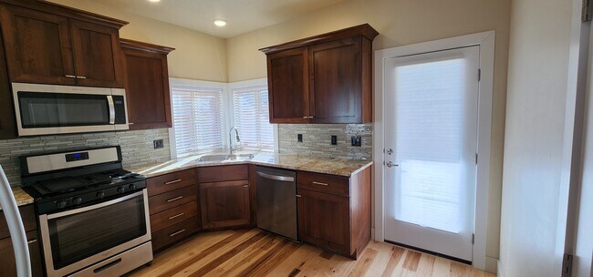 Building Photo - 2397 E Hidden Crk St