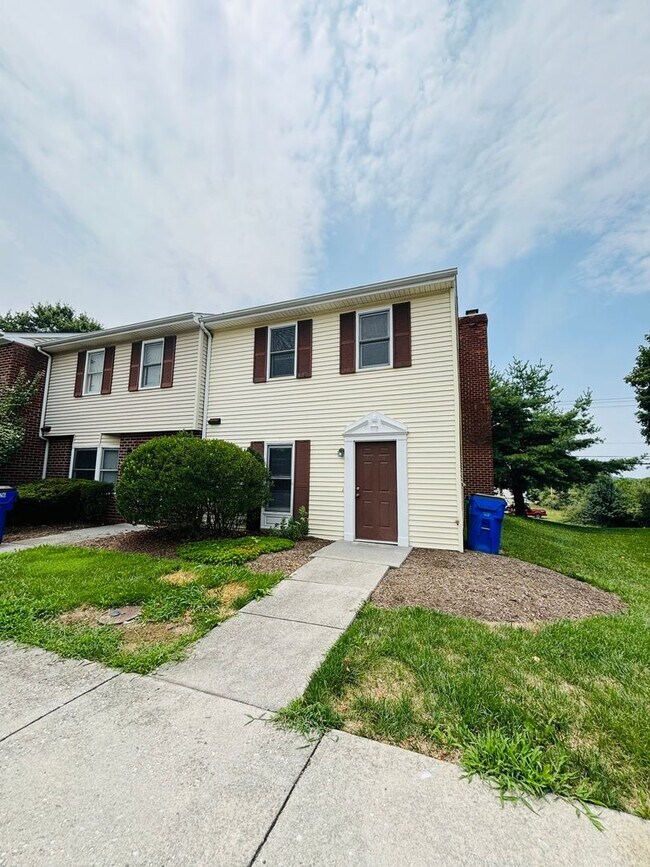 Foto del edificio - 2424 Ridge Rd