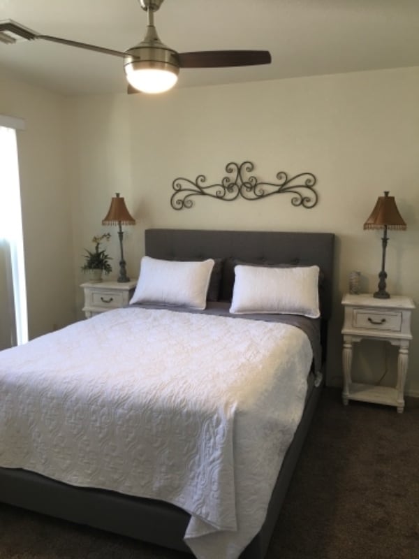 Building Photo - 1579 E Courtney Pl