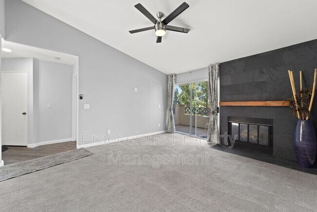 Foto del edificio - 2035 Lakeridge Cir