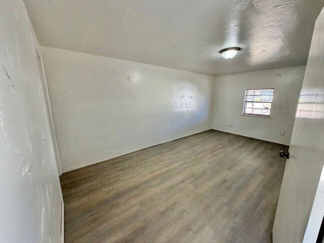 Foto del edificio - 3-Bedroom Home with Updated Kitchen