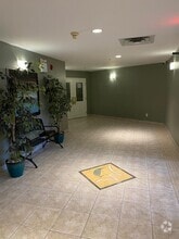 Building Photo - 3160 Wildwood Dr