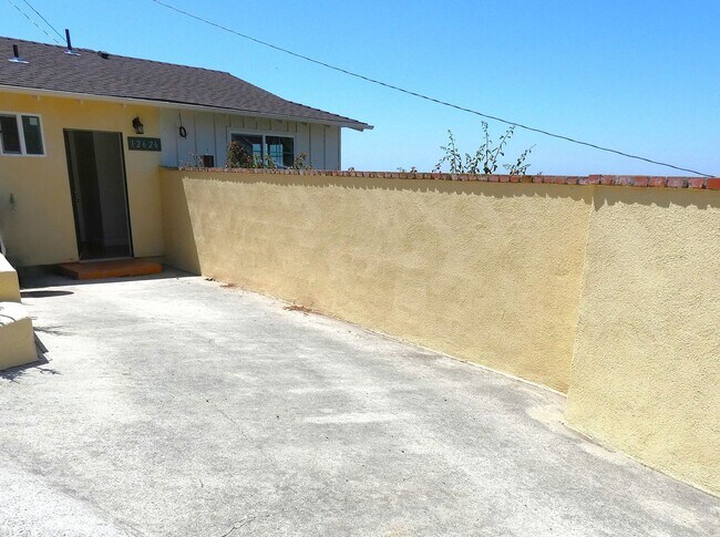 Foto del edificio - *Available NOW  in Whittier!*