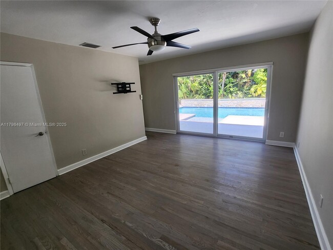 Building Photo - 2600 Acacia Ct