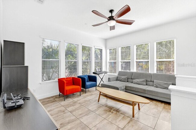 Foto del edificio - 8443 Karrer Ter