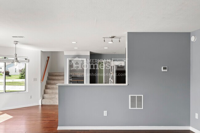 Building Photo - 5490 Windsor Court