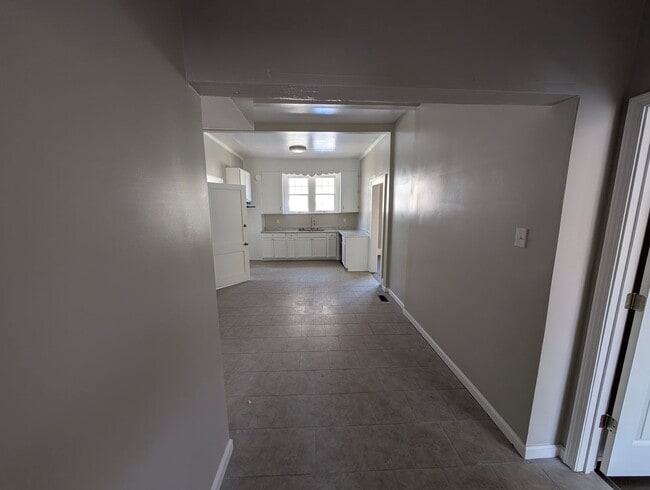 Foto del edificio - Spacious 3/4 Bedroom