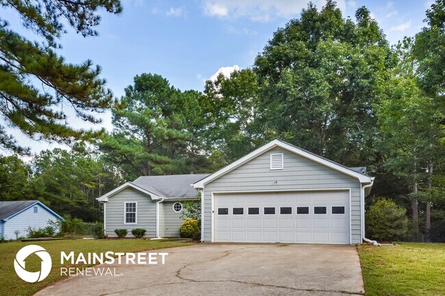 Building Photo - 330 E Country Woods Dr