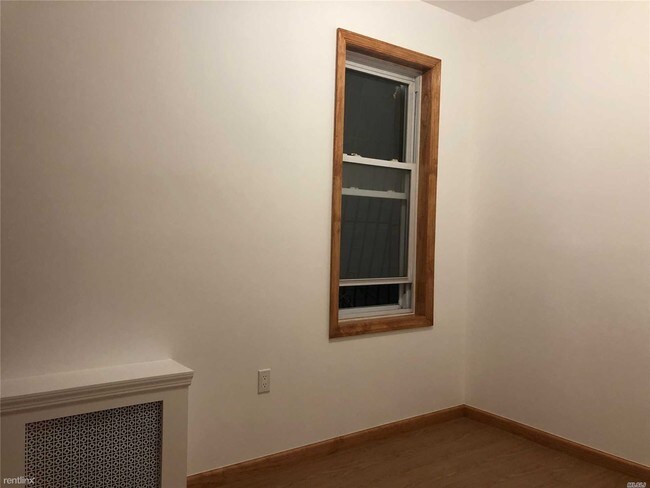 Building Photo - 3 br, 1 bath - 56th Ave