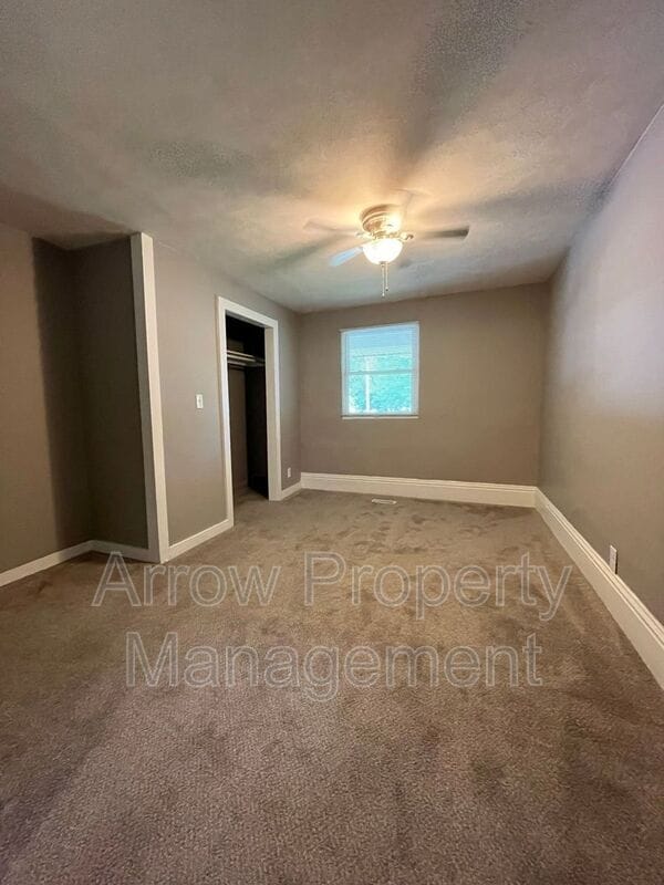 Foto del edificio - 445 N 25th St