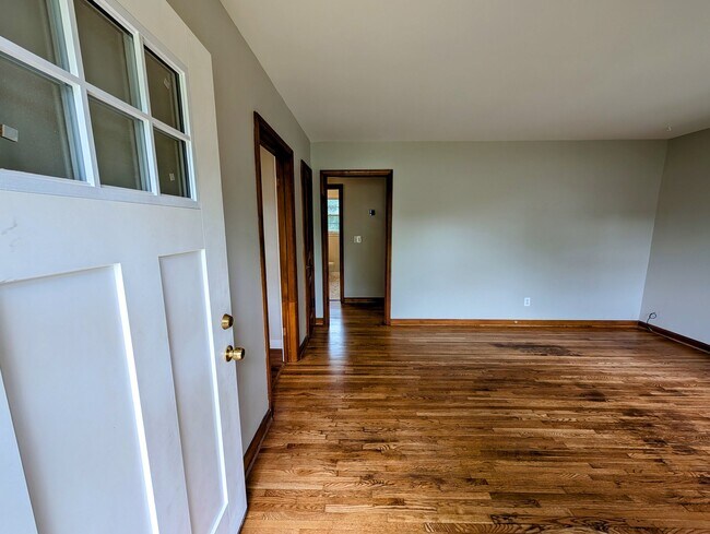 Foto del edificio - 1326 McAlpine Ave