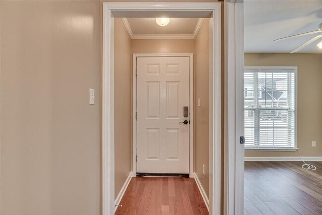 Foto del edificio - 140 Grove Landing Ct