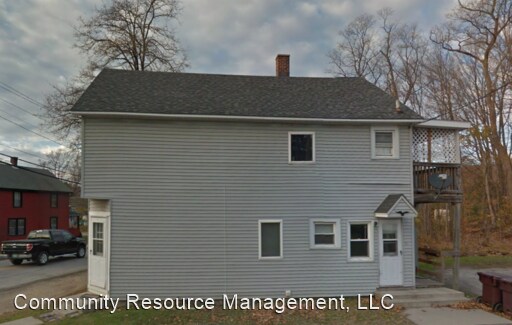 Primary Photo - 1004 Main St