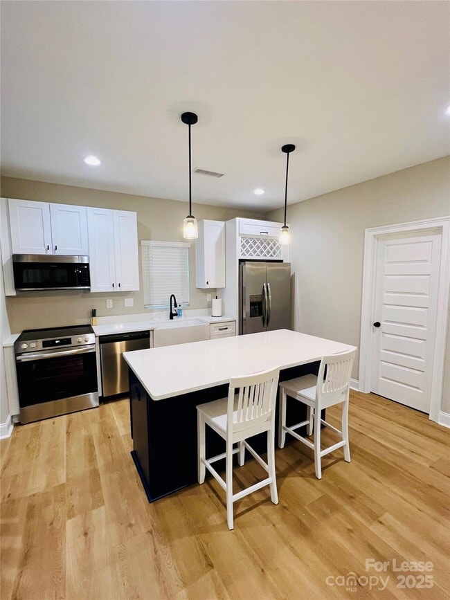 Foto del edificio - 571 Reid St